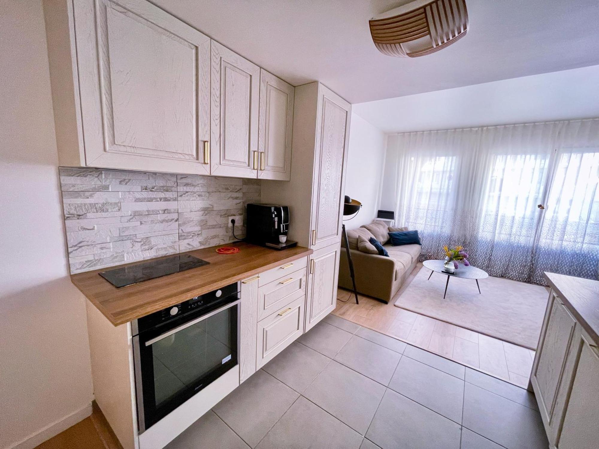 Grand Appartement กลีชี ภายนอก รูปภาพ