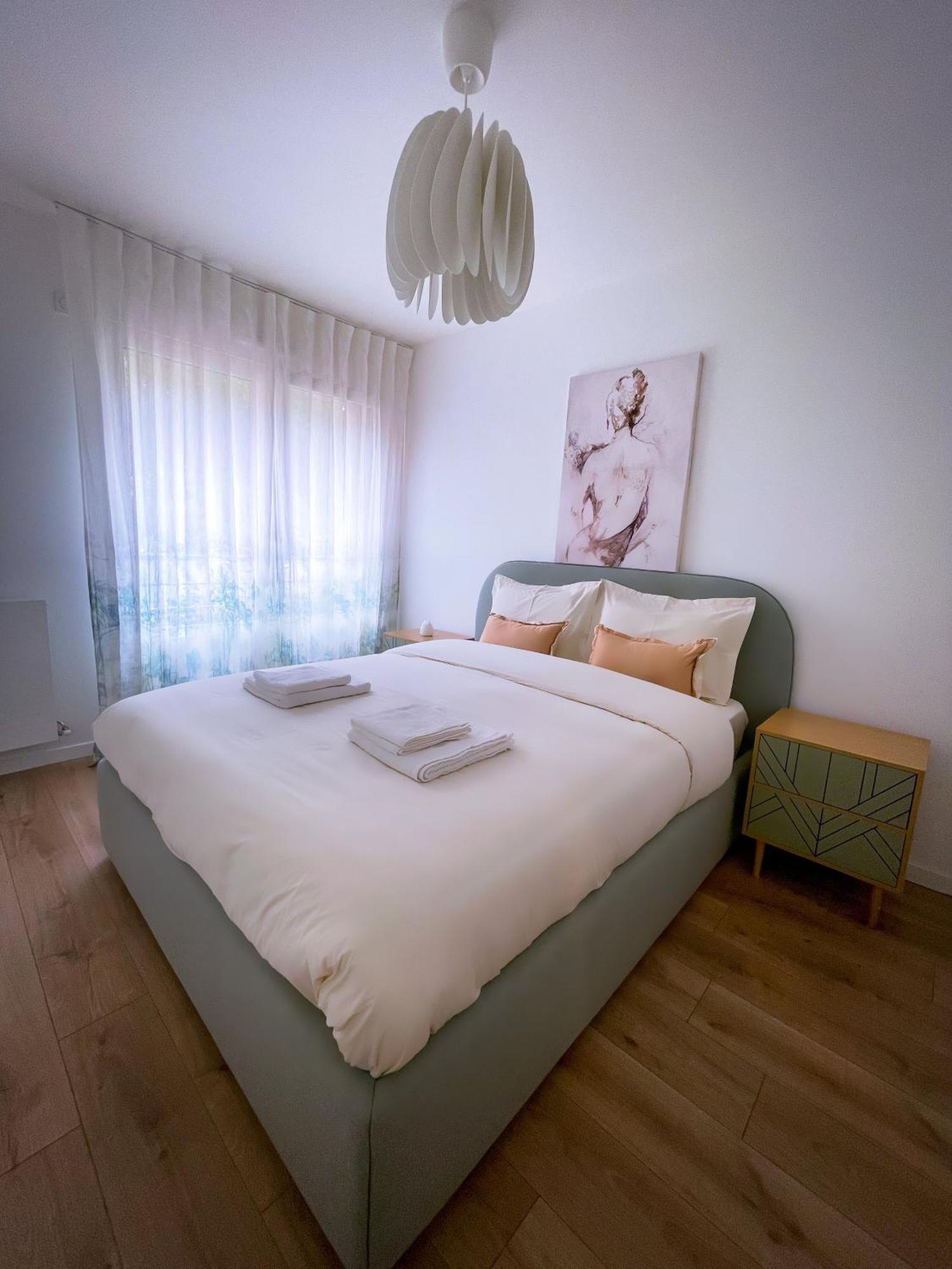 Grand Appartement กลีชี ภายนอก รูปภาพ